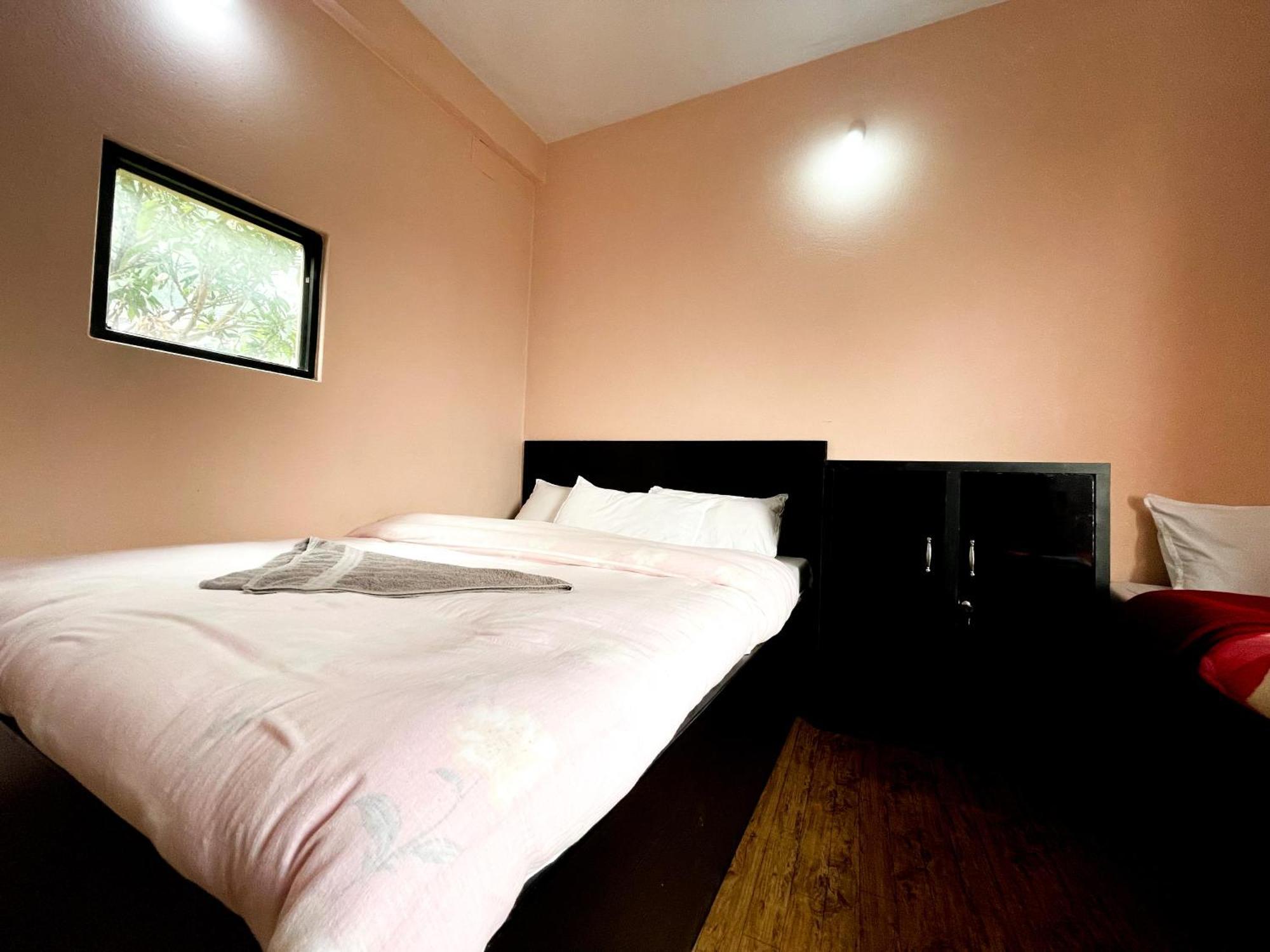 Yuriko Guest House Pokhara Ngoại thất bức ảnh