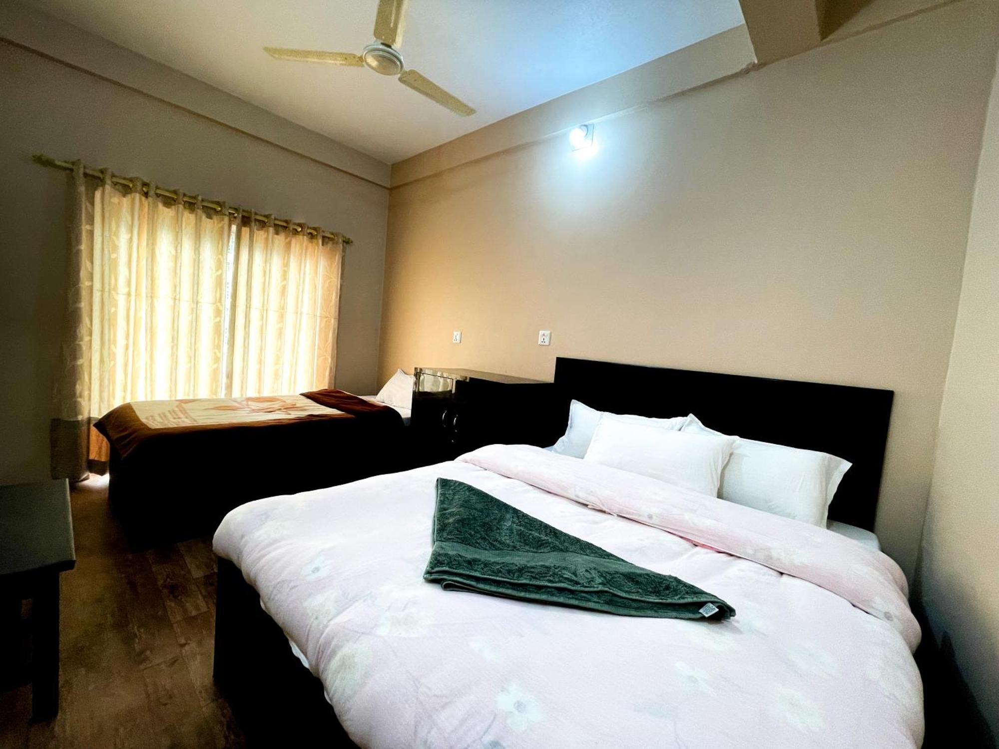 Yuriko Guest House Pokhara Ngoại thất bức ảnh